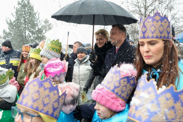 prezydent duda z małżonką na orszaku trzech króli